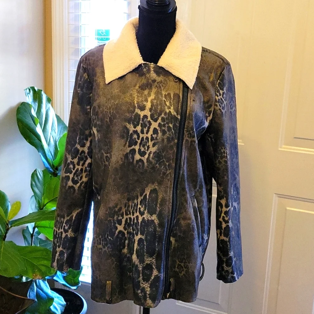 Nasty Gal animal print jacket cream faux fur lining asymmetrical zipper M EUC …